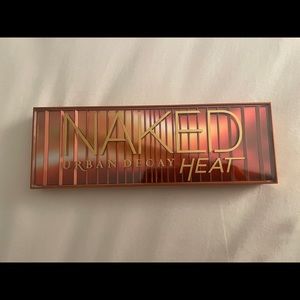 Urban Decay Naked Heat Eyeshadow Palette
